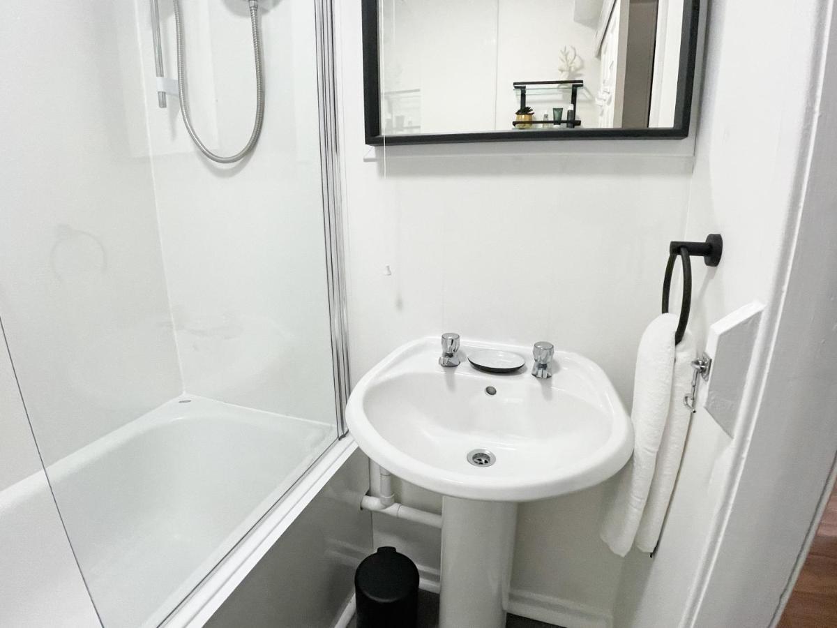 Hart Castle Rock Grassmarket Apartment Edinburgh